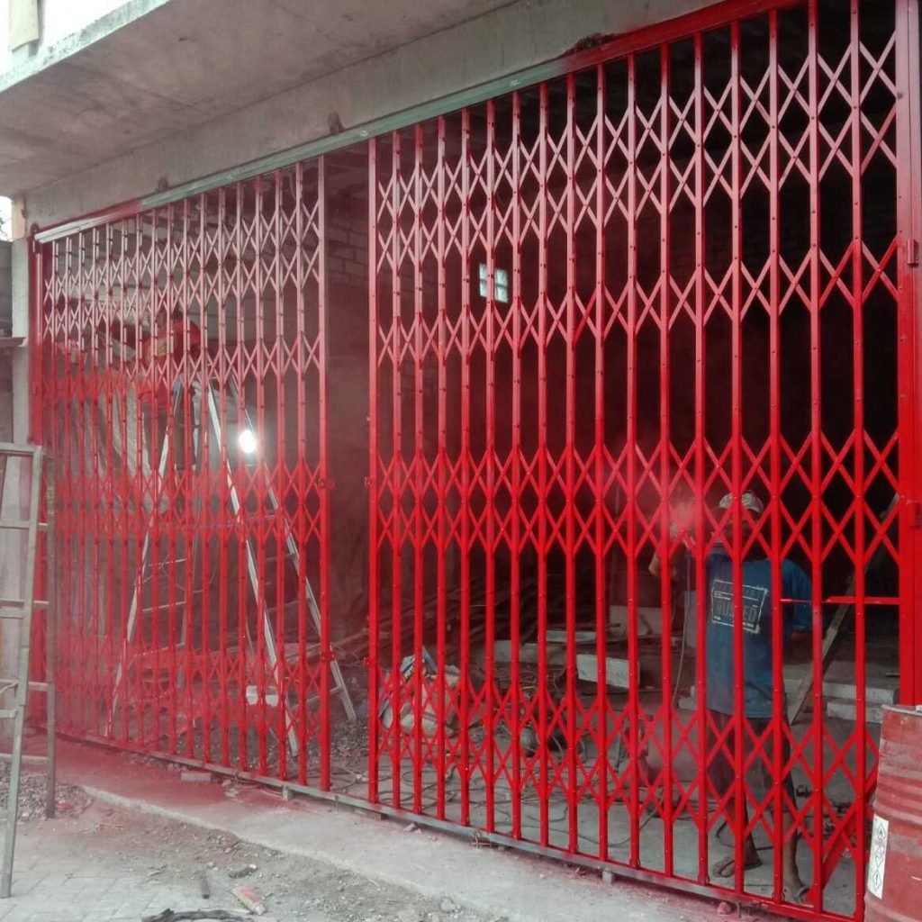 pintu harmonika surabaya
